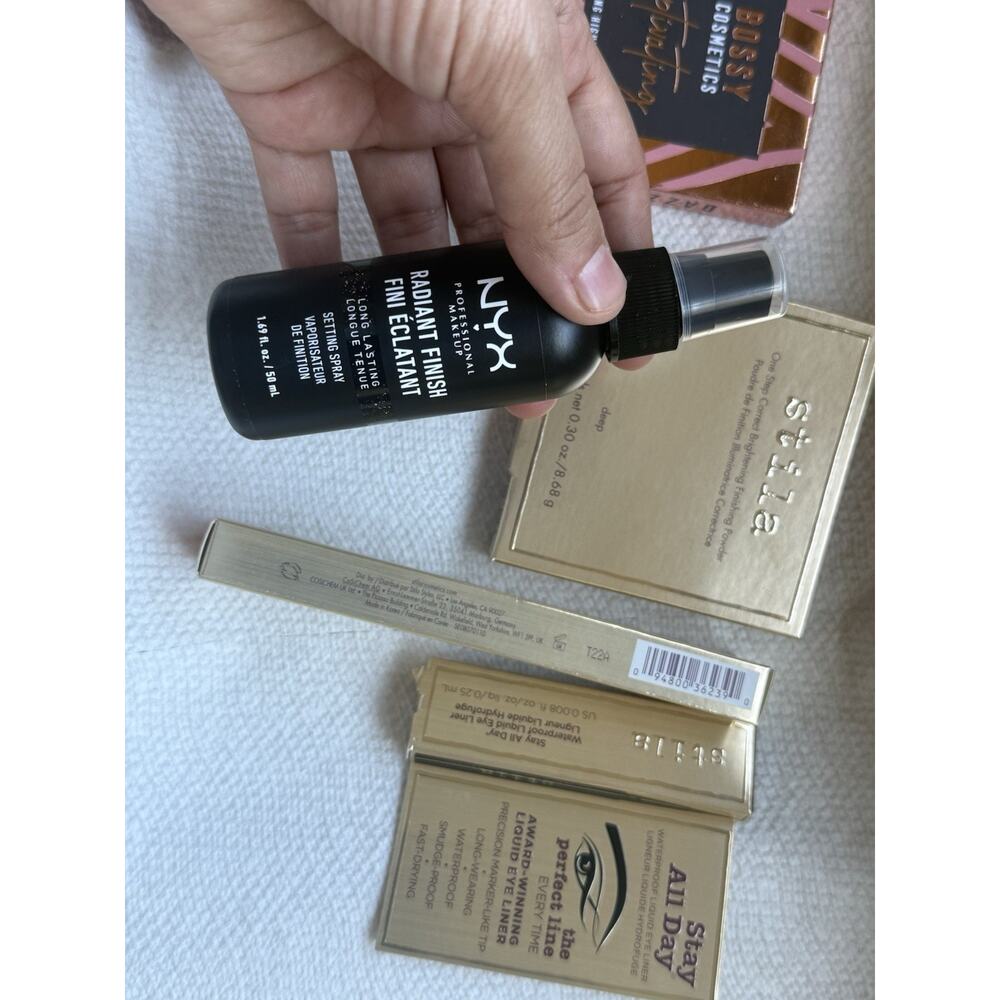 Assorted Makeup Mixed Lot Bundle - Picture 11 of 11